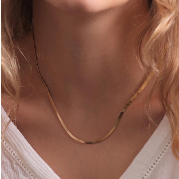 Herringbone flat snake necklace - Picture 4 of 5